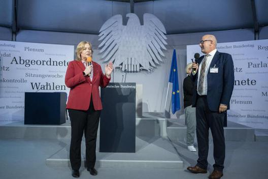 Bas, Bärbel; Heck, Eberhard Keine Bundestagsliegenschaft