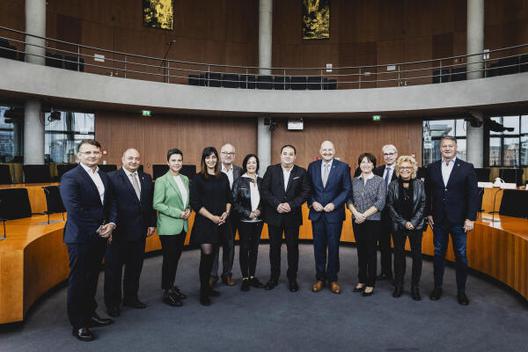 Nasr, Rasha; Birkwald, Matthias W.; Glöckner, Angelika; Rützel, Bernd; Cronenberg, Carl-Julius; Müller-Gemmeke, Beate Paul-Löbe-Haus, Sitzungssaal