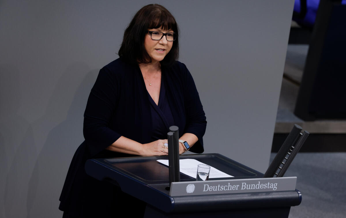 Joana Cotar, AfD, MdB, Rede in der 128. Sitzung, ZP 6, zum Thema: Regierungserklärung zur Lage in Israel. Cotar, Joana Joana Cotar, AfD, MdB, Rede in der 128. Sitzung, ZP 6, zum Thema: Regierungserklärung zur Lage in Israel.