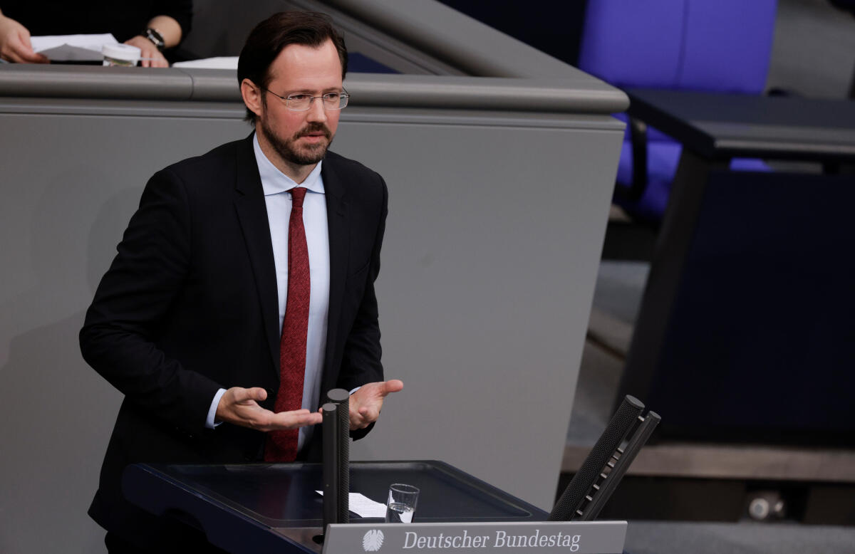 Dirk Wiese, SPD, MdB, Rede in der 128. Sitzung, ZP 6, Thema: Regierungserklärung zur Lage in Israel.
Wiese, Dirk Dirk Wiese, SPD, MdB, Rede in der 128. Sitzung, ZP 6, Thema: Regierungserklärung zur Lage in Israel.