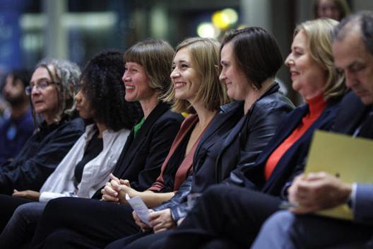 Fritz, Jessica; Steinmüller, Hanna; Ruppert, Debora Paul-Löbe-Haus, Innenansicht