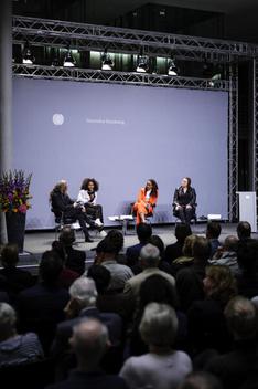 Ruppert, Debora; Ickler, Achim; Bailey, Benita; Iznaga, Ines Maria Arrechea Paul-Löbe-Haus, Innenansicht