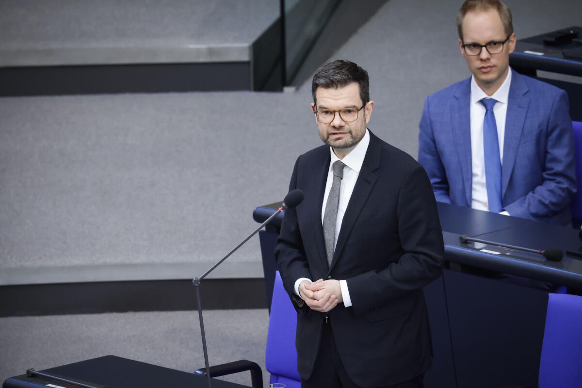 Marco Buschmann (FDP), Bundesminister der Justiz, aufgenommen im Rahmen einer Regierungsbefragung im Deutschen Bundestag. Berlin, 18.10.2023. Buschmann, Marco Marco Buschmann (FDP), Bundesminister der Justiz, aufgenommen im Rahmen einer Regierungsbefragung im Deutschen Bundestag. Berlin, 18.10.2023.