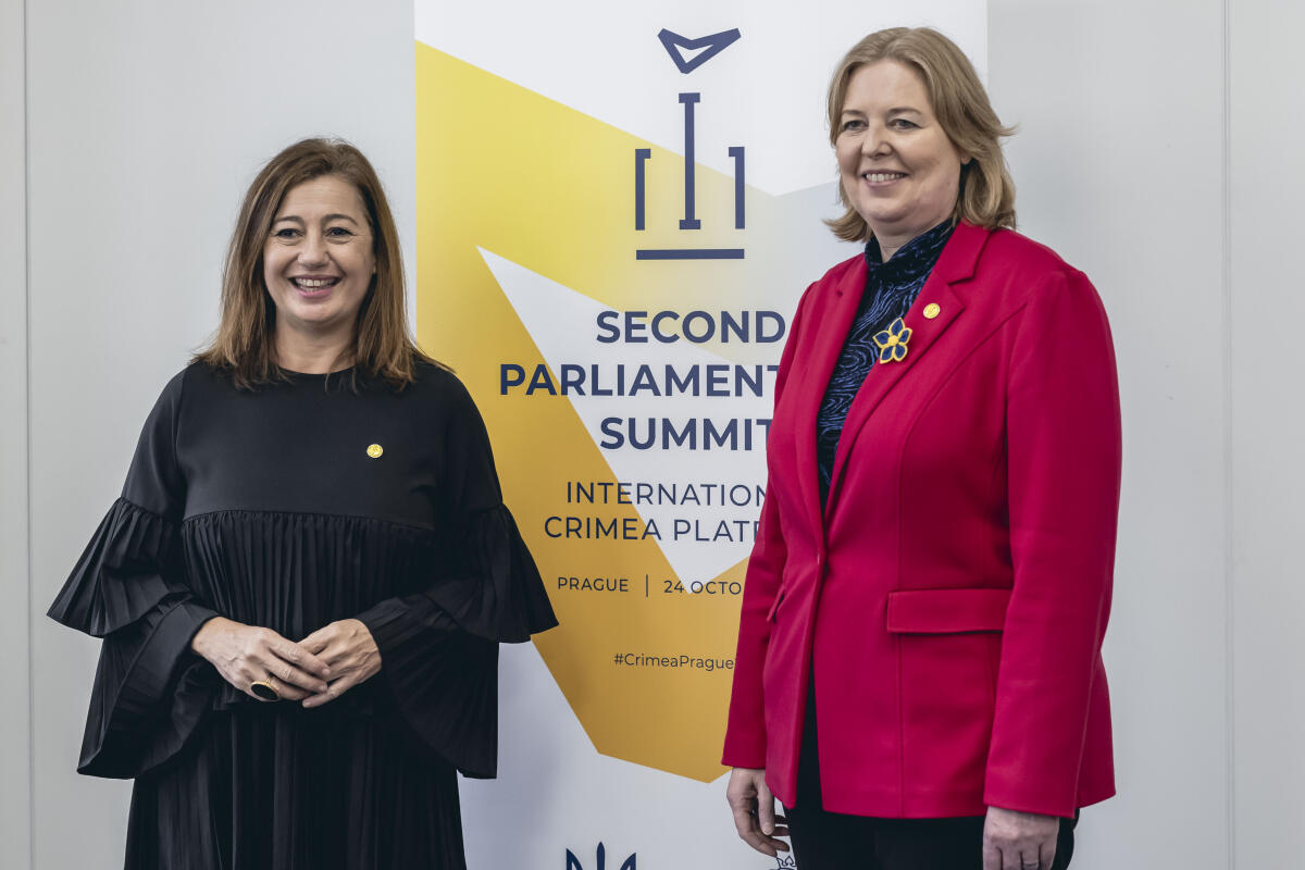 Bundestagspräsidentin Bärbel Bas (r), SPD, MdB, und die Präsidentin des spanischen Abgeordnetenhauses, Francina Armengol (l), im Rahmen des Zweiten Parlamentarischen Gipfels der internationalen Krim-Plattform in Prag. Bas, Bärbel Bundestagspräsidentin Bärbel Bas (r), SPD, MdB, und die Präsidentin des spanischen Abgeordnetenhauses, Francina Armengol (l), im Rahmen des Zweiten Parlamentarischen Gipfels der internationalen Krim-Plattform in Prag.