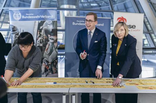 Amthor, Philipp; Rhie, Ye-One Reichstagsgebäude, Fraktionsebene