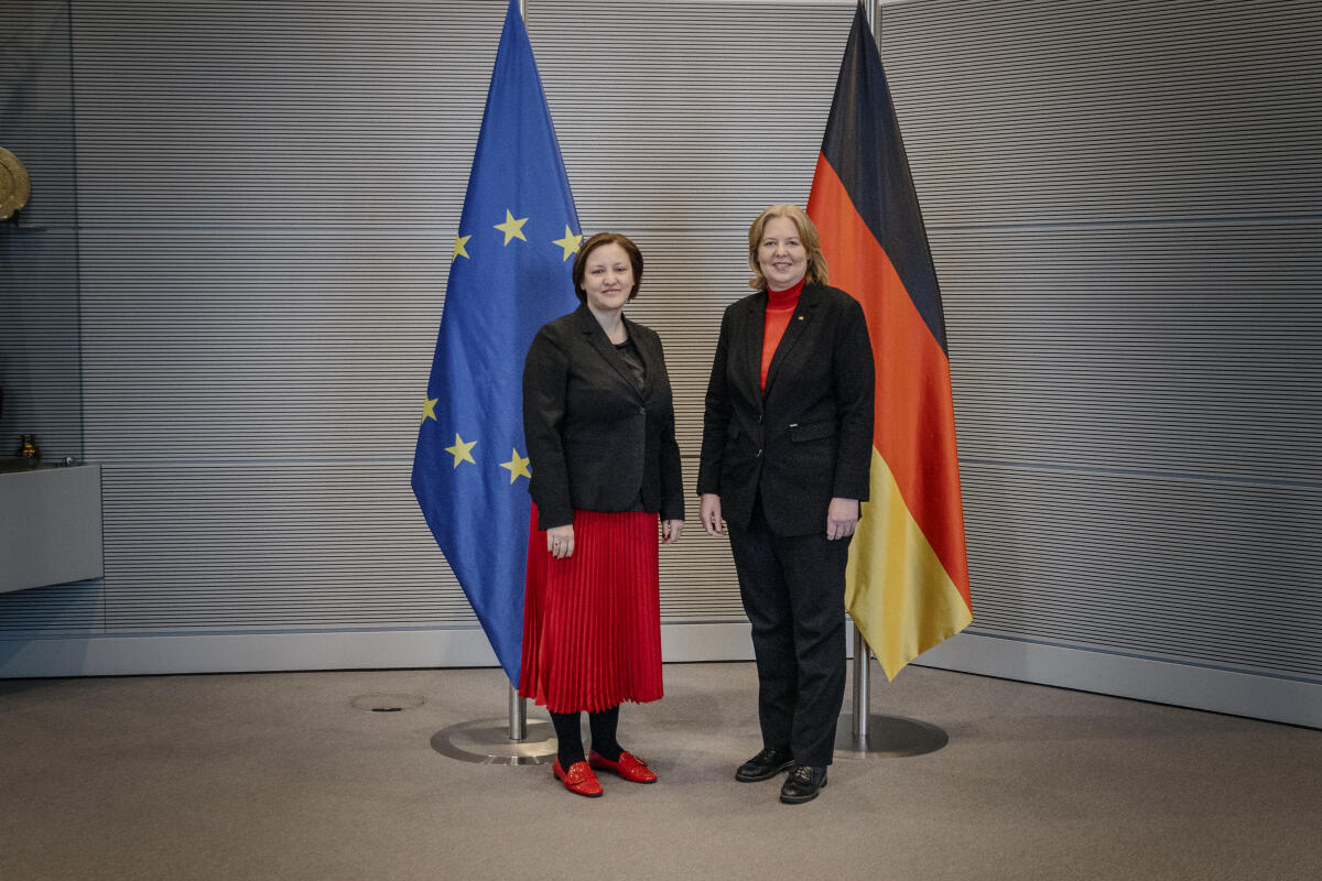 Bundestagspräsidentin Bärbel Bas, SPD, MdB, empfängt die Botschafterin Sloweniens, Dr. Ana Polak Petrič, zu einem Gespräch im Bundestag in Berlin, 17.11.2023. Bas, Bärbel Bundestagspräsidentin Bärbel Bas, SPD, MdB, empfängt die Botschafterin Sloweniens, Dr. Ana Polak Petrič, zu einem Gespräch im Bundestag in Berlin, 17.11.2023.