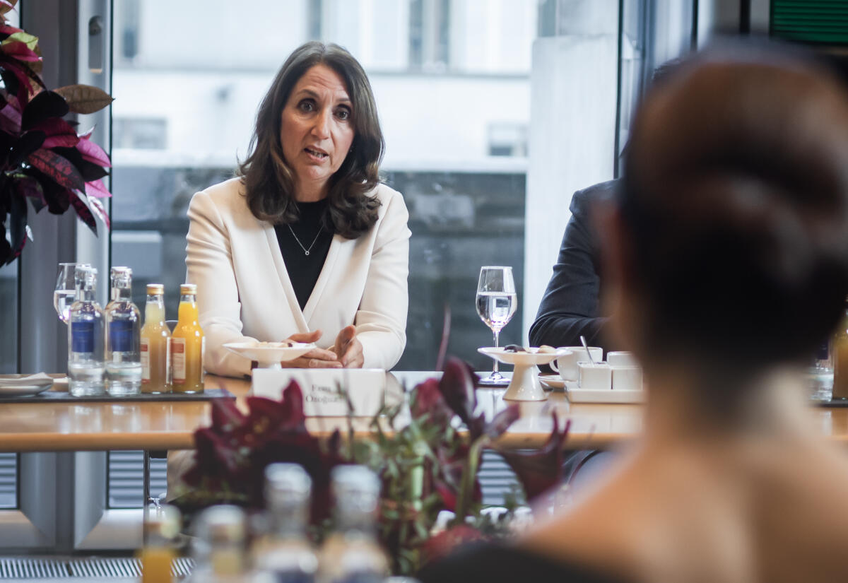 Bundestagsvizepräsidentin Aydan Özoguz, SPD, MdB, empfängt die Kronprinzessin Viktoria von Schweden zu einem Gespräch. Özoğuz, Aydan Bundestagsvizepräsidentin Aydan Özoguz, SPD, MdB, empfängt die Kronprinzessin Viktoria von Schweden zu einem Gespräch.