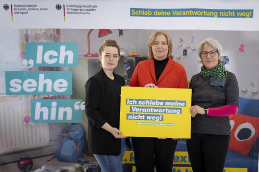 Claus, Kerstin; Bas, Bärbel; Fester, Emilia Reichstagsgebäude, Fraktionsebene