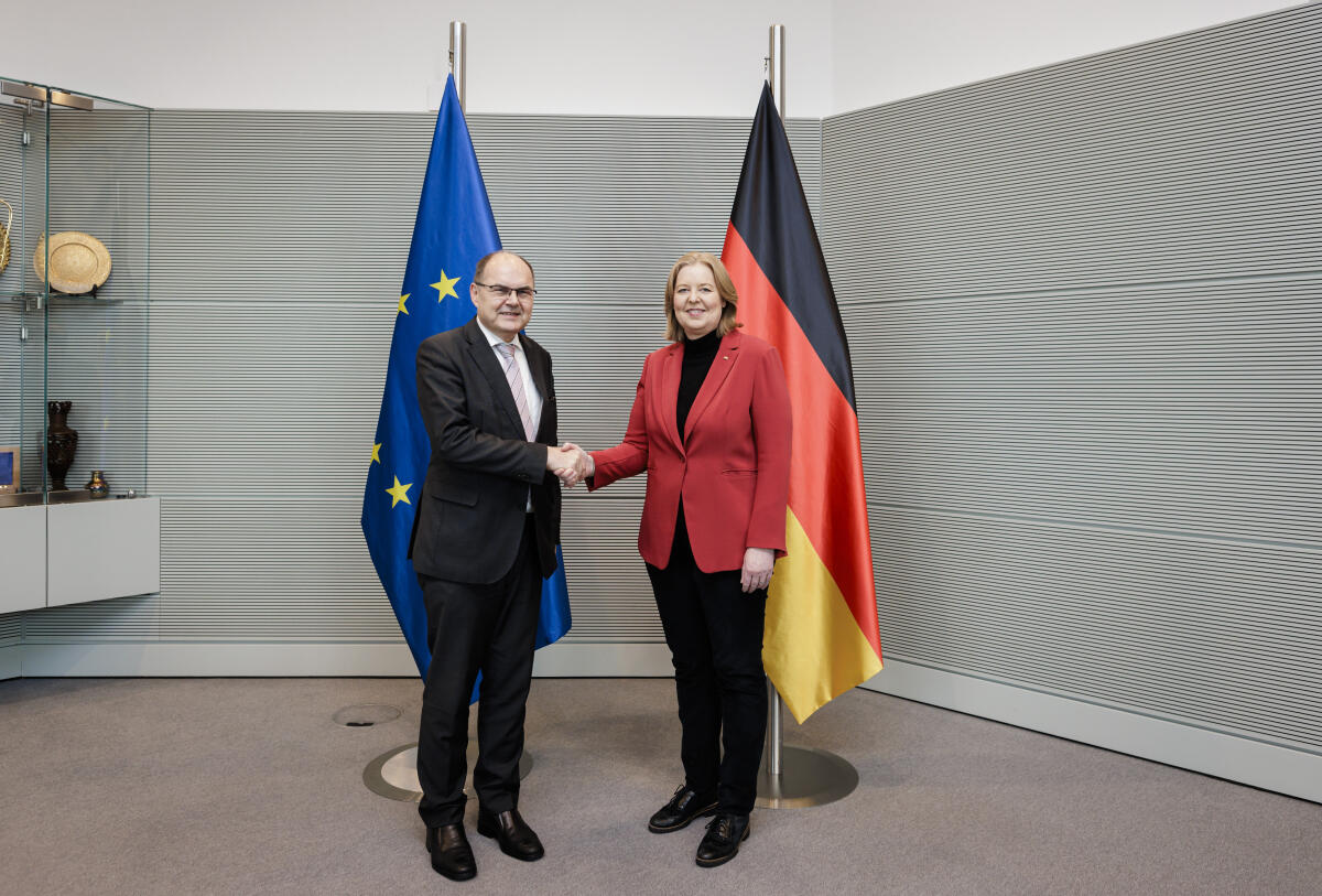 Bundestagspräsidentin Bärbel Bas, SPD, MdB, empfängt den Hohen Repräsentanten für Bosnien und Herzegowina, Christian Schmidt, Bundesminister a. D., zum Gespräch. Bas, Bärbel; Schmidt, Christian Bundestagspräsidentin Bärbel Bas, SPD, MdB, empfängt den Hohen Repräsentanten für Bosnien und Herzegowina, Christian Schmidt, Bundesminister a. D., zum Gespräch.