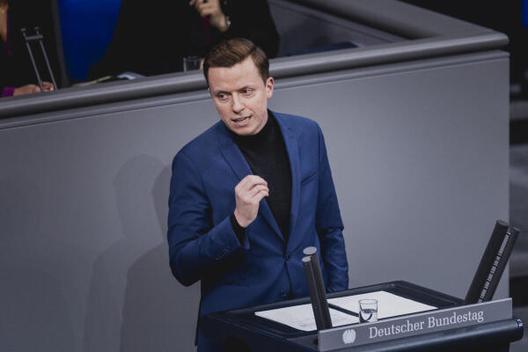 Ahmetovic, Adis Reichstagsgebäude, Plenarsaal