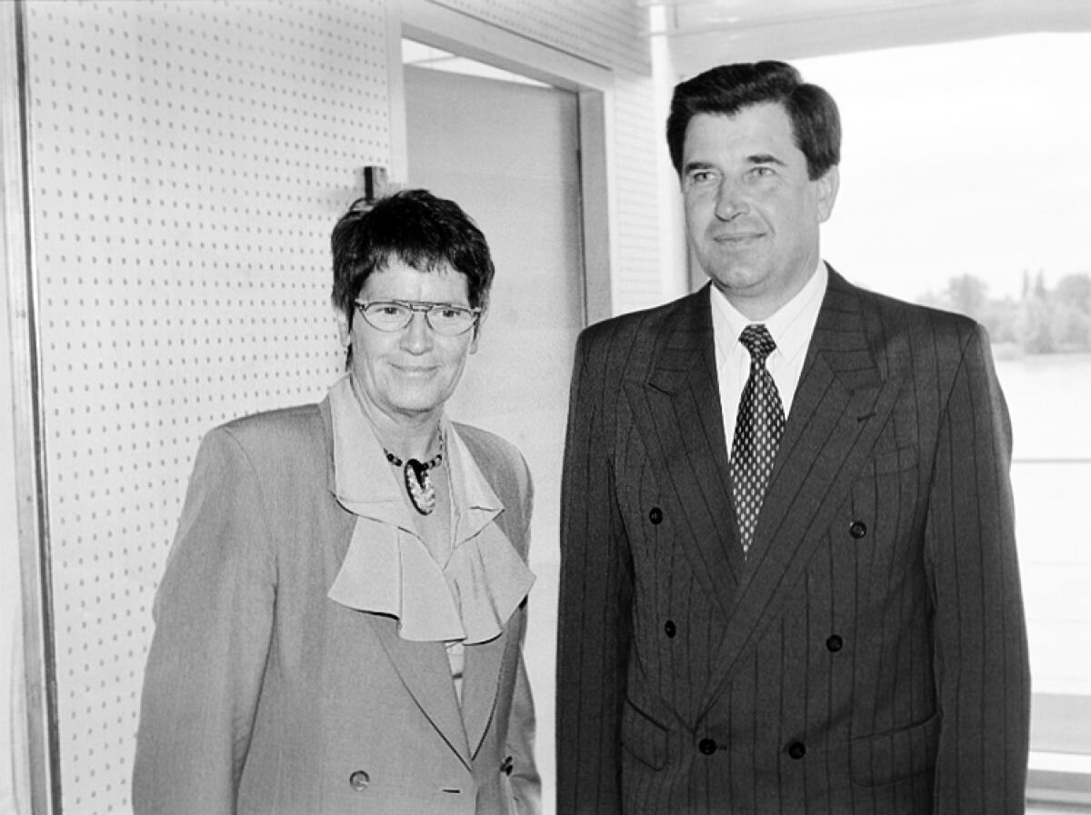 Bundestagspräsidentin Rita Süssmuth, CDU/CSU, empfängt den lettischen Parlamentspräsidenten Anatolijs Gorbunovs. Süssmuth, Rita; Gorbunovs, Anatolijs Bundestagspräsidentin Rita Süssmuth, CDU/CSU, empfängt den lettischen Parlamentspräsidenten Anatolijs Gorbunovs.