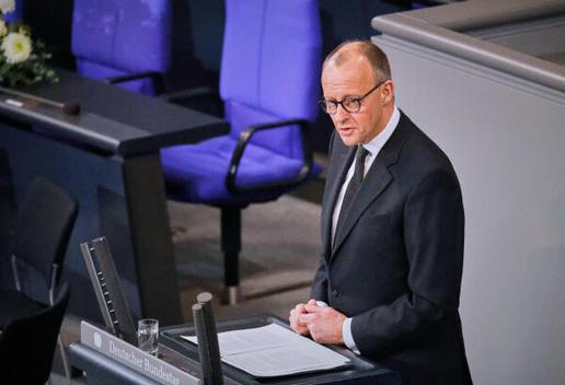 Merz, Friedrich Reichstagsgebäude, Plenarsaal