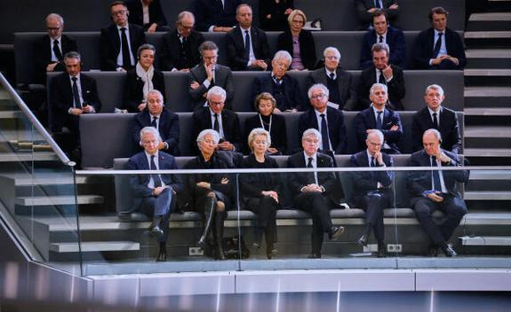Sobotka, Wolfgang; Bach, Thomas; Frieden, Luc; Lagarde, Christine; Leyen, Ursula von der Reichstagsgebäude, Plenarsaal
