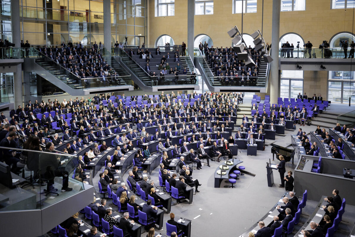 Gedenkstunde des Deutschen Bundestages für die Opfer des Nationalsozialismus. Blick in den Plenarsaal. Gedenkstunde des Deutschen Bundestages für die Opfer des Nationalsozialismus. Blick in den Plenarsaal.
