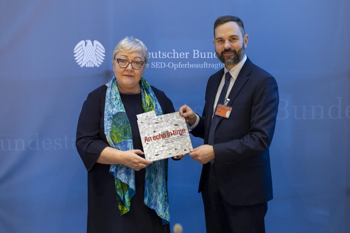 Zupke, Evelyn; Mutor, Marek Die SED-Opferbeauftragte Evelyn Zupke und Dr. Marek Mutor, Präsident der "Platform of European Memory and Conscience (PEMC)" während des "Fachgesprächs zur europäischen Perspektive des Gedenkens und Erinnerns an die Opfer des Kommunismus".