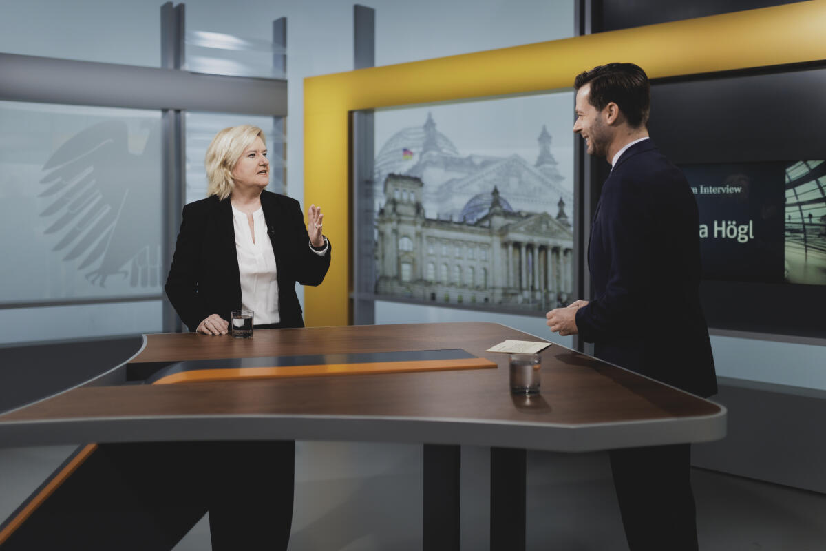 Eva Högl, Wehrbeauftragte des Deutschen Bundestages, aufgenommen im Rahmen eines Interviews mit dem Parlamentsfernsehen des Deutschen Bundestages in Berlin, 11.03.2024. Högl, Eva Eva Högl, Wehrbeauftragte des Deutschen Bundestages, aufgenommen im Rahmen eines Interviews mit dem Parlamentsfernsehen des Deutschen Bundestages in Berlin, 11.03.2024.