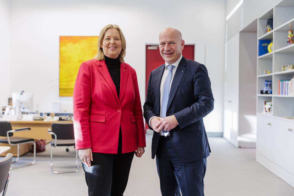 Bas, Bärbel; Wegner, Kai Bundestagspräsidentin Bärbel Bas (l), SPD, MdB, empfängt den Regierenden Bürgermeister von Berlin, Kai Wegner (r), zu einem Gespräch.