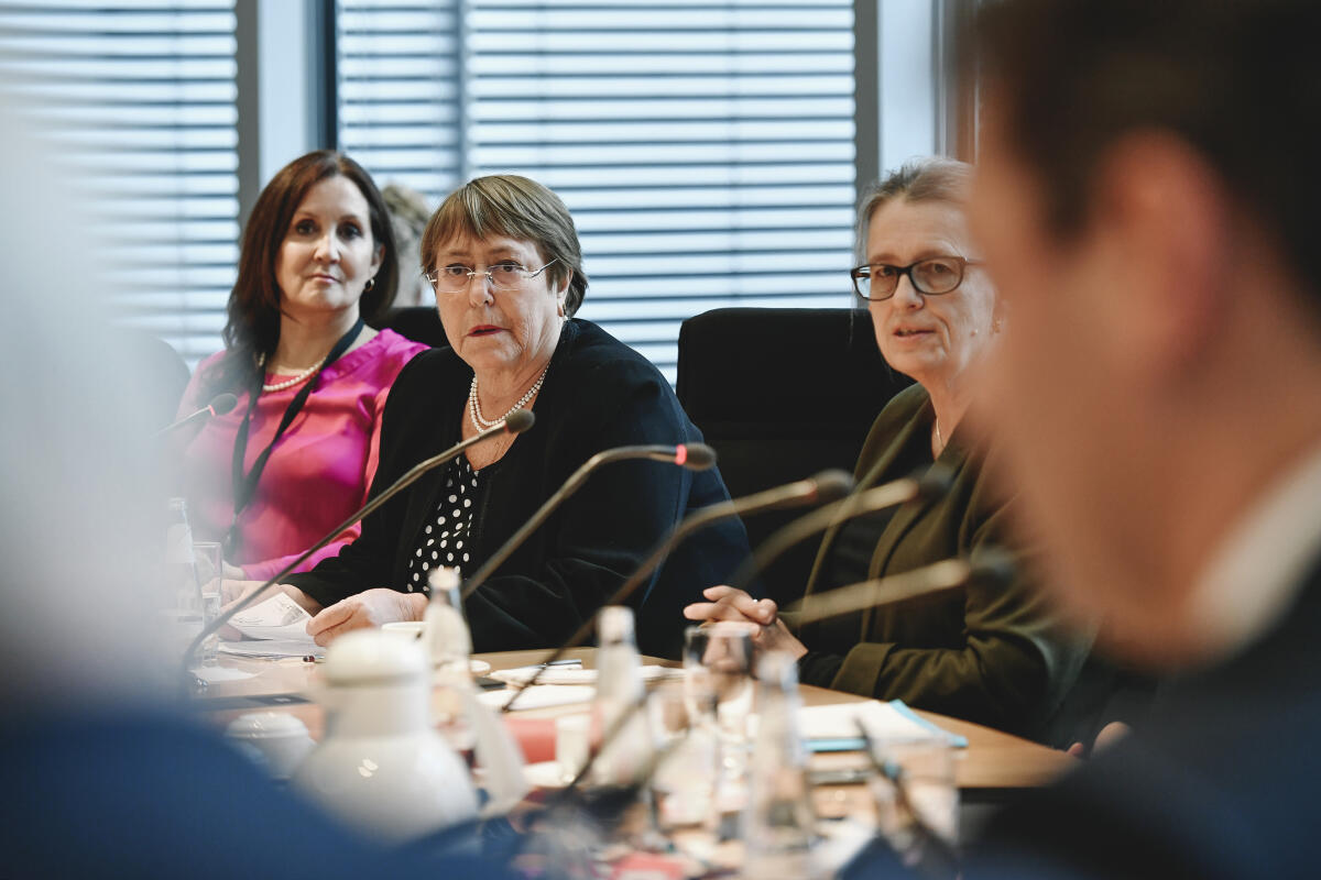 Zschau, Katrin Ausschuss für Klimaschutz und Energie empfängt ehemalige Staatspräsidentin der Republik Chile und derzeitige Vorsitzende des chilenischen Nationalen Wasserstoffrates, Frau Michelle Bachelet Jeria, (2. von links), zu einem Gespräch. 