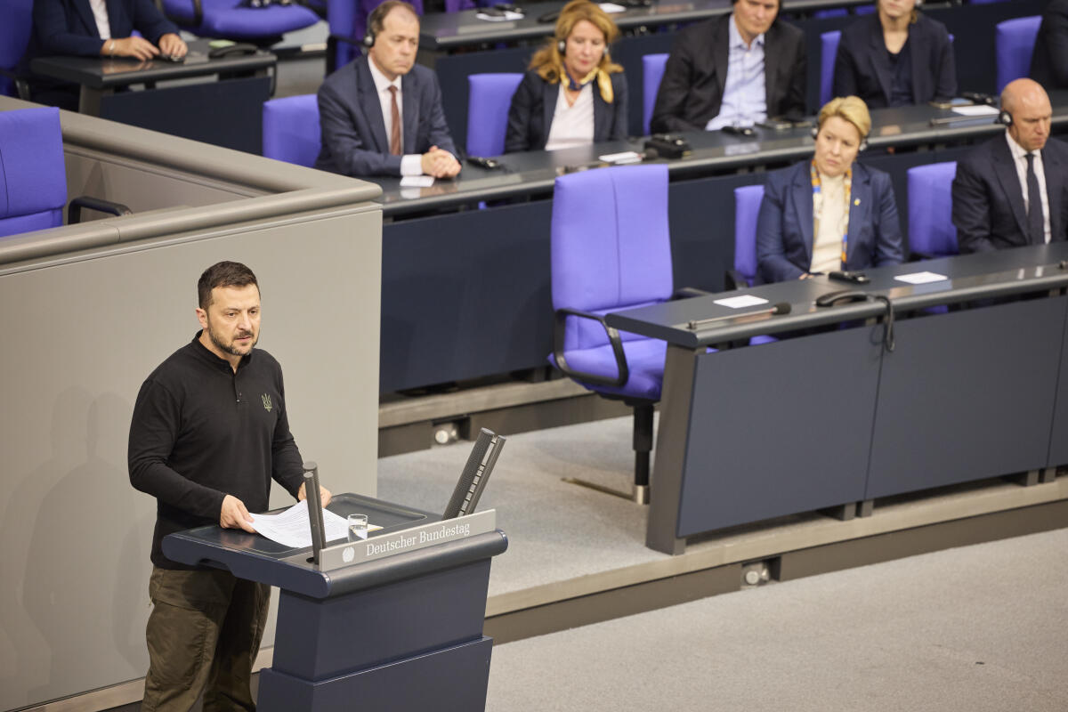 Selenskyj, Wolodymyr Sonderveranstaltung mit dem Staatspräsidenten der Ukraine, Wolodymyr Selenskyj (im Bild). Hier während seiner Rede.