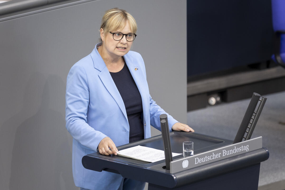 Völlers, Marja-Liisa Marja-Liisa Völlers, SPD, MdB, während einer Rede in der Debatte zur Regierungserklärung: Europäischer Rat und NATO-Gipfel, 26.06.2024.