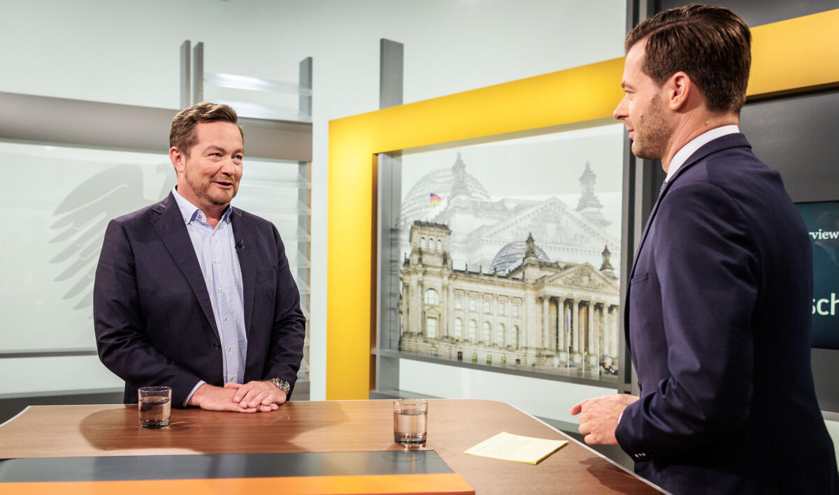 Uli Grötsch, Polizeibeauftragter beim Deutschen Bundestag, aufgenommen im Rahmen eines Interviews mit dem Parlamentsfernsehen des Deutschen Bundestages in Berlin, 24.06.2024. Grötsch, Uli Uli Grötsch, Polizeibeauftragter beim Deutschen Bundestag, aufgenommen im Rahmen eines Interviews mit dem Parlamentsfernsehen des Deutschen Bundestages in Berlin, 24.06.2024.