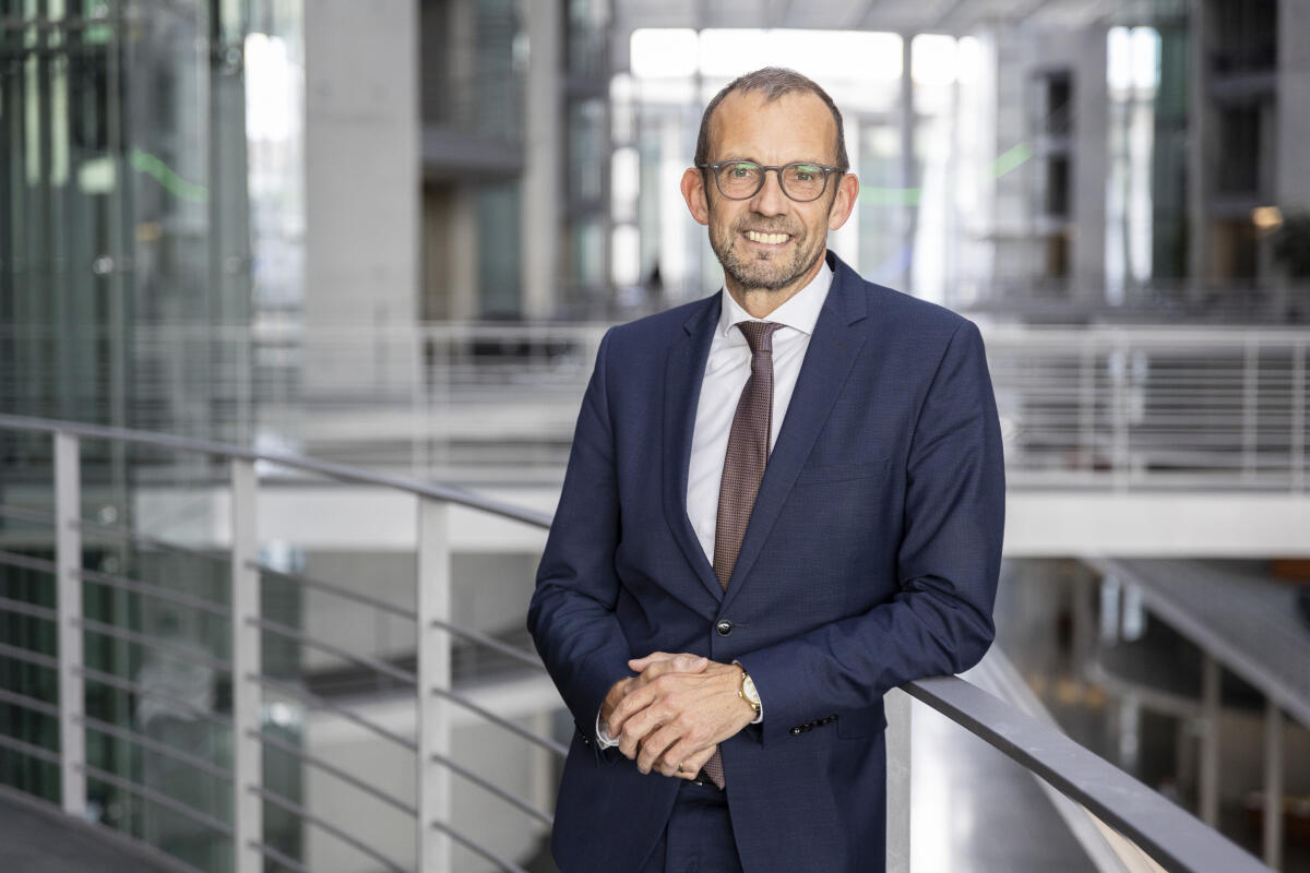 Röwekamp, Thomas Streitgespräch für - Das Parlament - zwischen MdB Jörg Nünberger und MdB Thomas Röwekamp (im Bild) in Berlin, 12.06.2024.