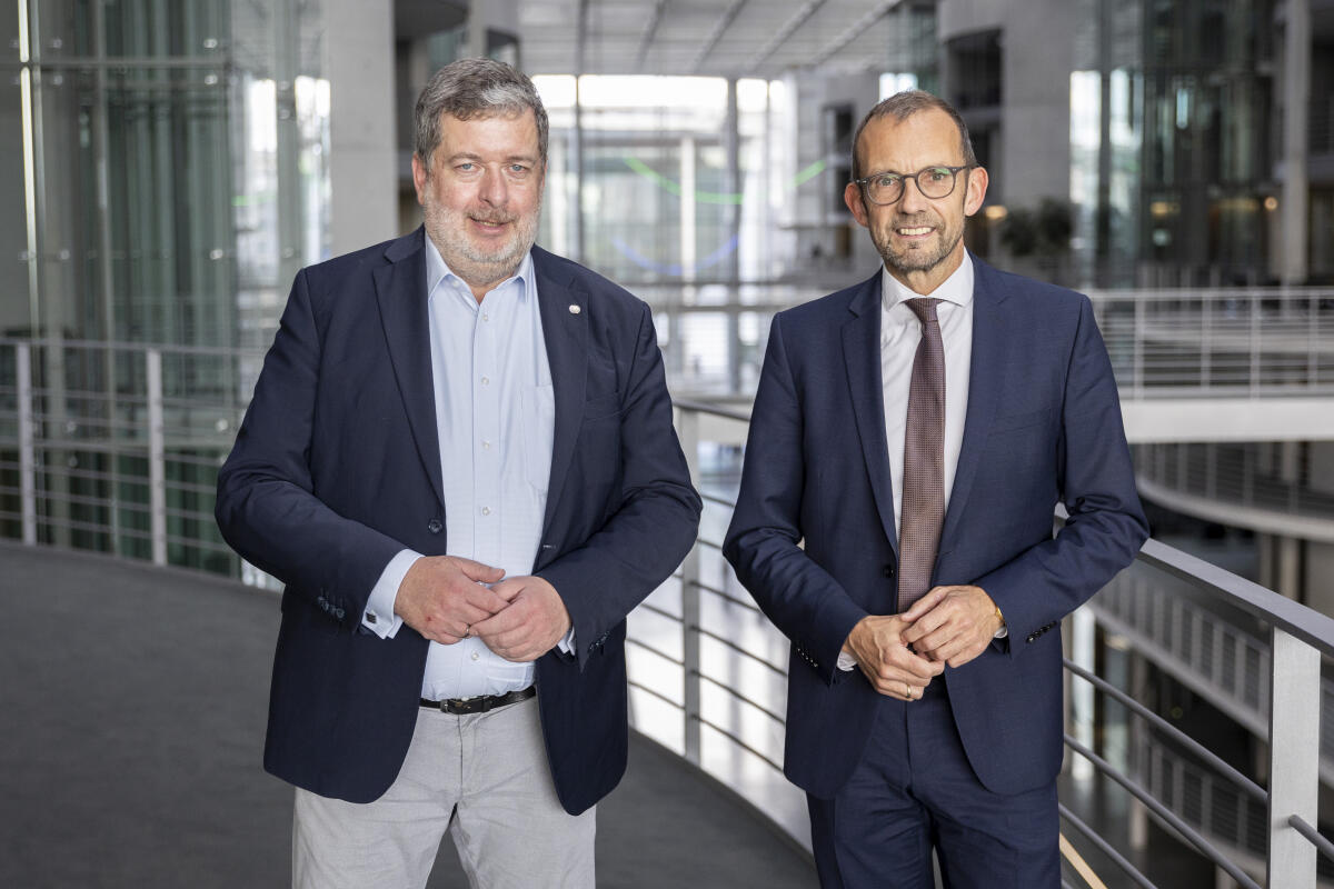 Röwekamp, Thomas; Nürnberger, Jörg Streitgespräch für - Das Parlament - zwischen MdB Jörg Nürnberger (li.) und MdB Thomas Röwekamp (re.) in Berlin, 12.06.2024.