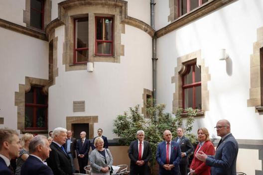 Bas, Bärbel; Creutz-Vilvoye, Patricia; Link, Sören; Nussbaumer, Eric; Wiseler, Claude; Frick, Albert Keine Bundestagsliegenschaft
