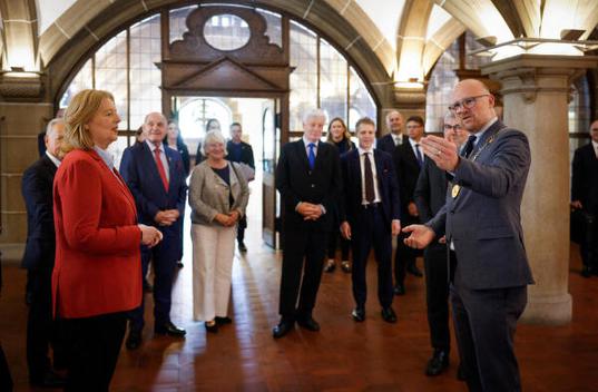 Bas, Bärbel; Creutz-Vilvoye, Patricia; Link, Sören; Wiseler, Claude Keine Bundestagsliegenschaft
