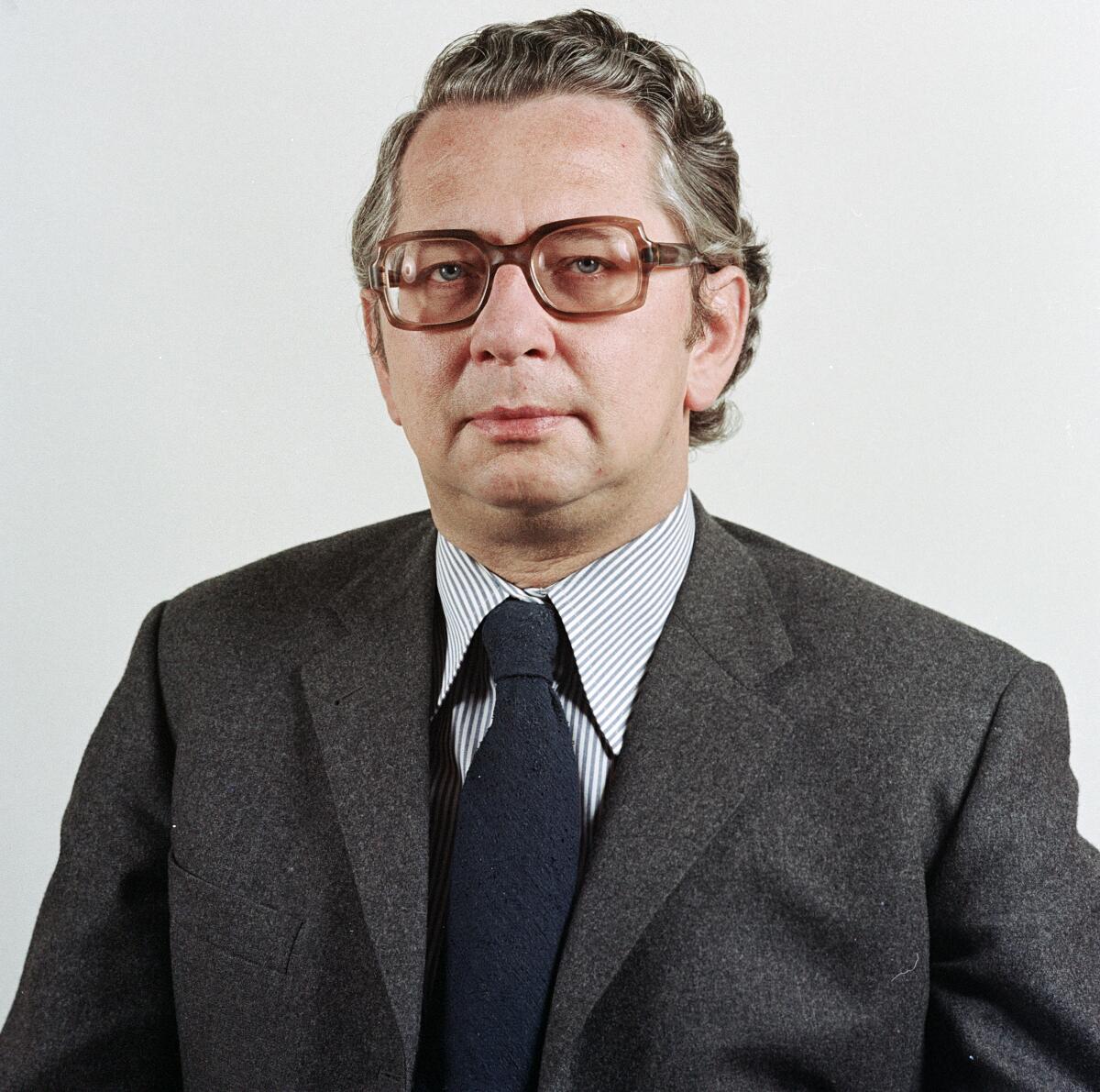 Dr. Reinhold Kreile, CDU/CSU, MdB. Kreile, Reinhold Dr. Reinhold Kreile, CDU/CSU, MdB.