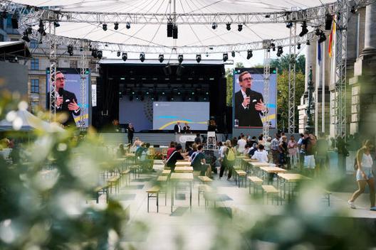 Amthor, Philipp Friedrich-Ebert-Platz