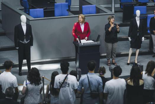 Bas, Bärbel Reichstagsgebäude, Plenarsaalebene