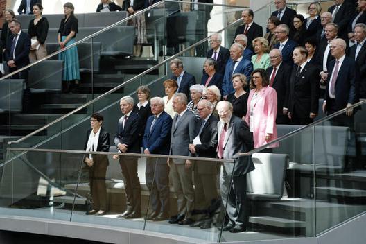 Wulff, Christian; Süssmuth, Rita; Thierse, Wolfgang; Lammert, Norbert; Steinmeier, Frank-Walter; Harbarth, Stephan Reichstagsgebäude, Plenarsaal