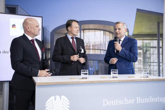 Komning, Enrico; Holm, Leif-Erik Keine Bundestagsliegenschaft