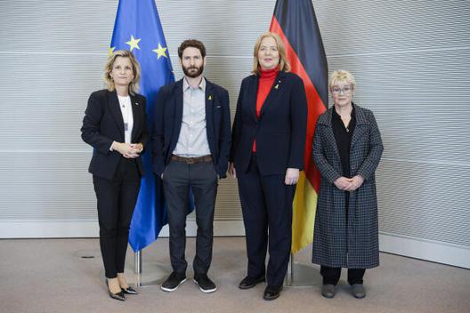 Bas, Bärbel; Ludwig, Daniela; Heinrich, Gabriela Reichstagsgebäude, Empfangsraum