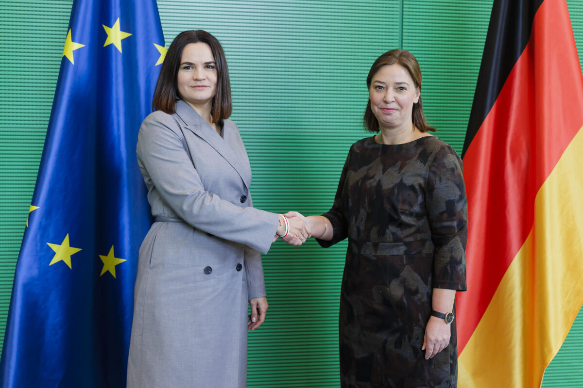 Magwas, Yvonne Bundestagsvizepräsidentin Yvonne Magwas, CDU/CSU, MdB, empfängt Swetlana Tichanowskaja zu einem Gespräch, in Berlin, 15.10.2024. 