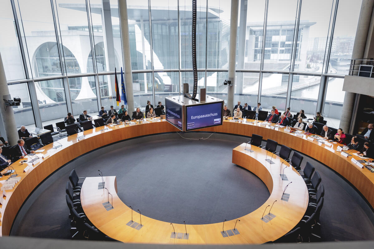 Baerbock, Annalena; Hofreiter, Anton Bundesministerin des Auswärtigen Annalena Baerbock, Bündnis 90/Die Grünen, MdB, zu Gast im Ausschuss für die Angelegenheiten der Europäischen Union in Berlin, 06.11.2024.