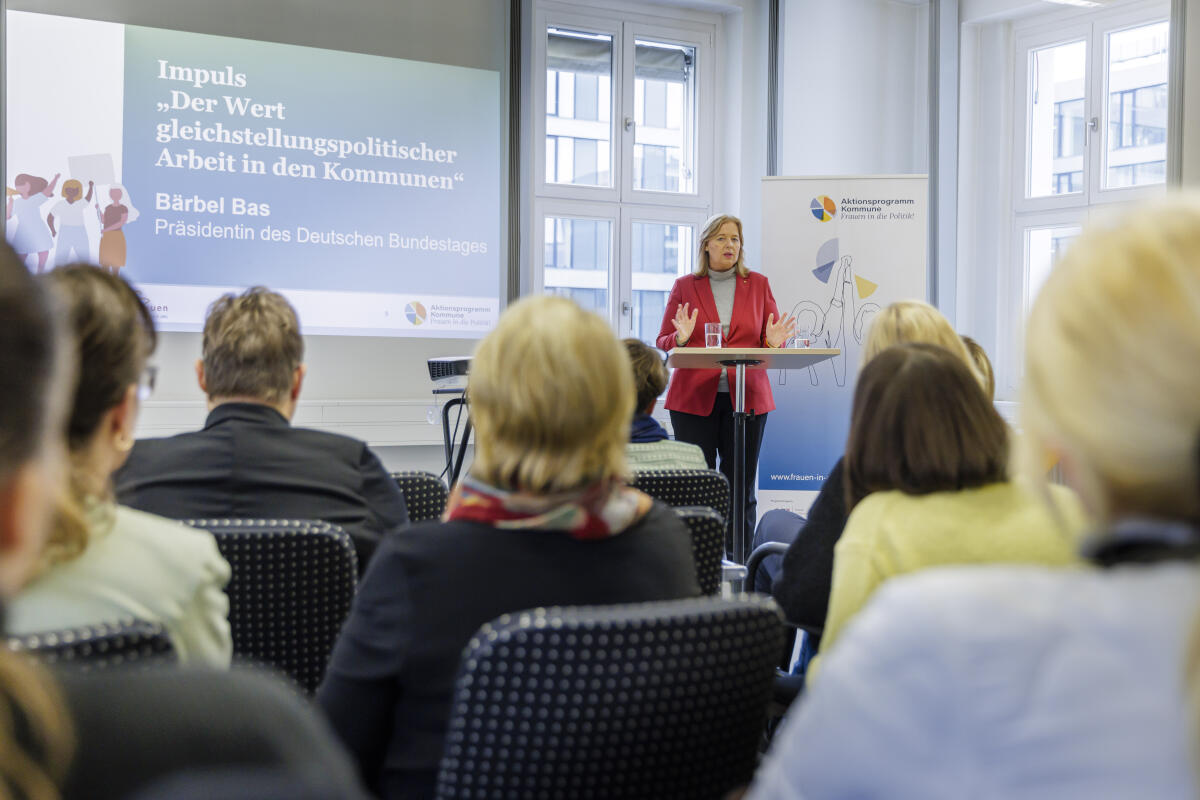 Bas, Bärbel Grußwort von Bärbel Bas (SPD), Bundestagspräsidentin, beim Abschlusstreffen "Aktionsprogramm Kommune - Frauen in die Politik!" des Deutschen Landfrauenverbands e.V. in Berlin, 12.11.2024.