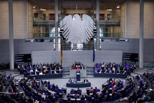  Reichstagsgebäude, Plenarsaalebene