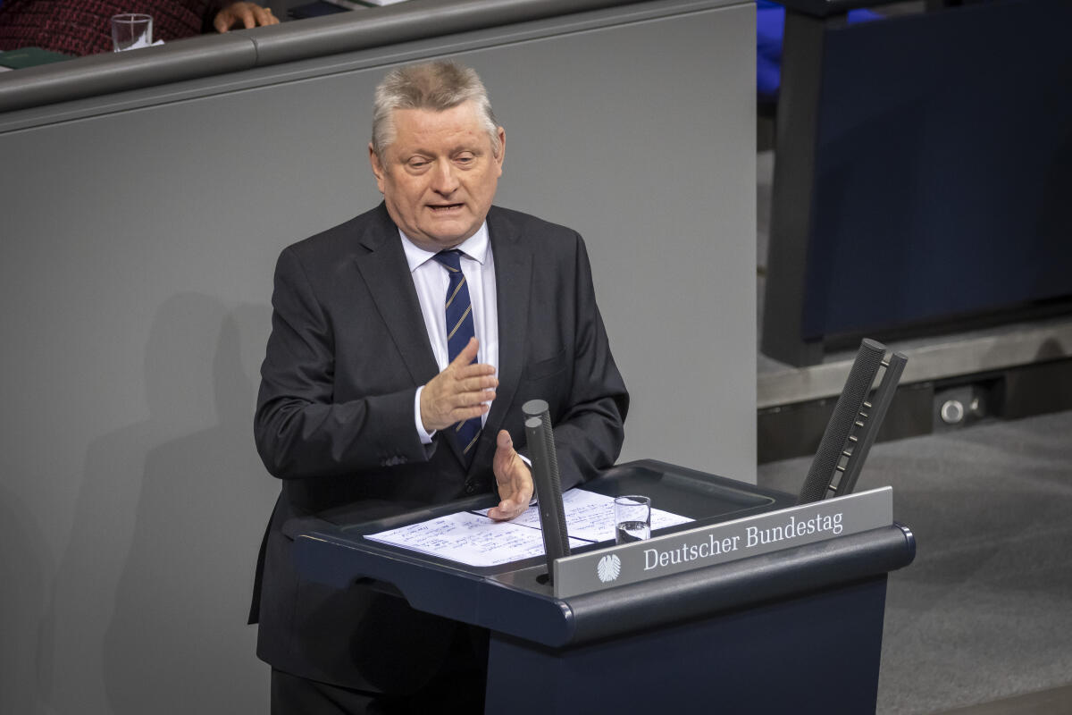 Rede des Abg. Hermann Gröhe zum ZP 11 - 1. Beratung des Gruppenentwurfs eines Vierten Gesetzes zur Änderung des Transplantationsgesetzes – Einführung einer Widerspruchsregelung im Transplantationsgesetz in Berlin, 05.12.2024. Gröhe, Hermann Rede des Abg. Hermann Gröhe zum ZP 11 - 1. Beratung des Gruppenentwurfs eines Vierten Gesetzes zur Änderung des Transplantationsgesetzes – Einführung einer Widerspruchsregelung im Transplantationsgesetz in Berlin, 05.12.2024.
