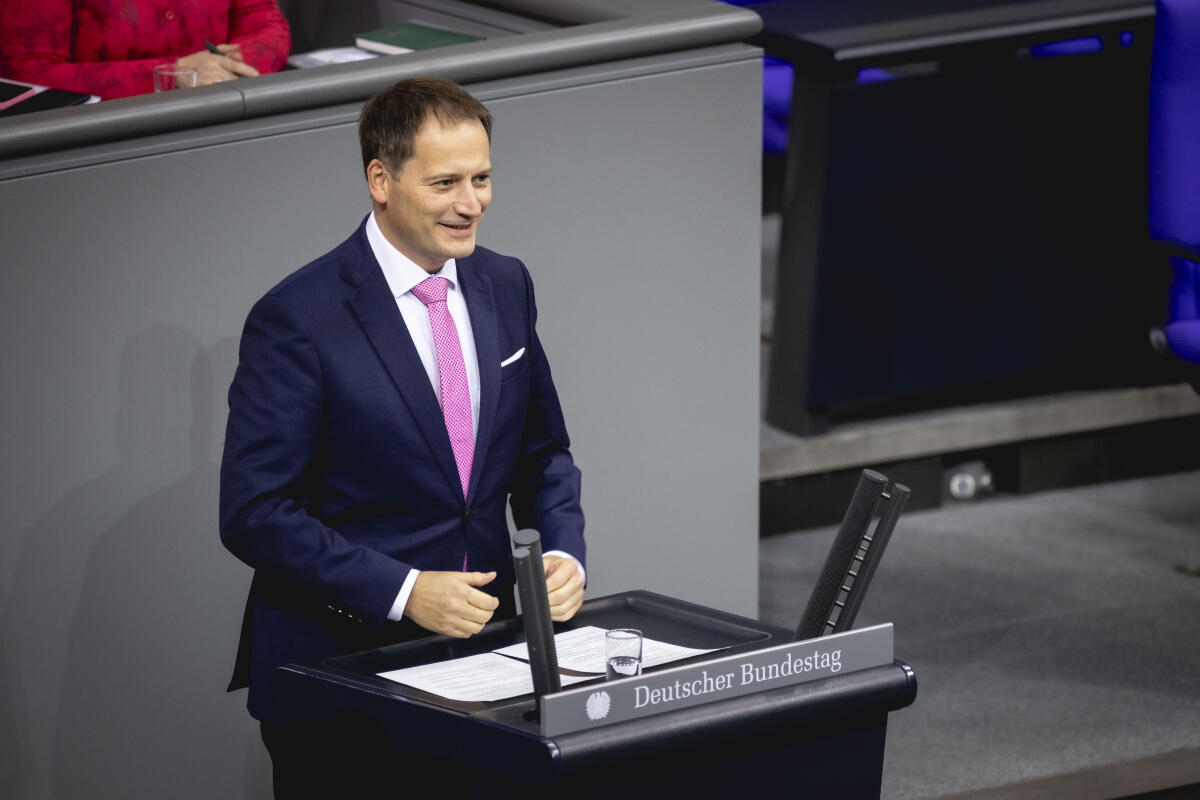 Höferlin, Manuel Manuel Höferlin, FDP, MdB, hält eine Rede zu ZP 9 "Entwurf eines Gesetzes über die Polizei beim Deutschen Bundestag (BundestagspolizeiG – BTPolG)" im Plenum.