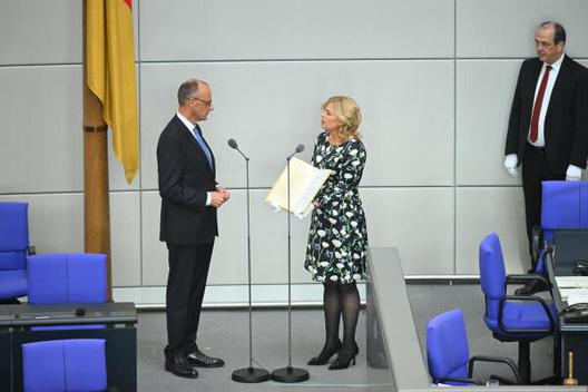 Merz, Friedrich; Klöckner, Julia Reichstagsgebäude, Plenarsaal