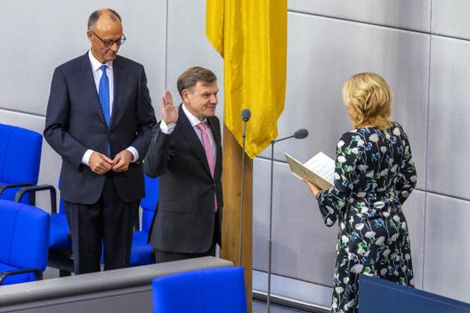 Merz, Friedrich; Klöckner, Julia; Wadephul, Johann David Reichstagsgebäude, Plenarsaal