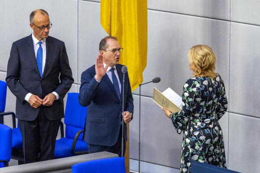Merz, Friedrich; Klöckner, Julia; Dobrindt, Alexander Reichstagsgebäude, Plenarsaal