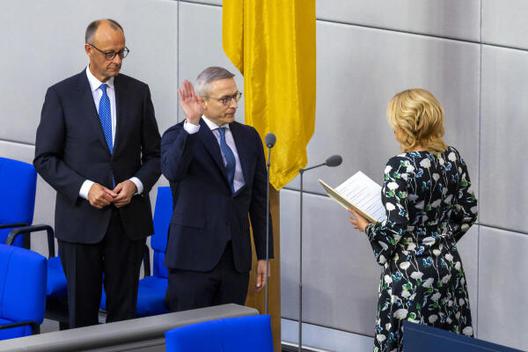 Merz, Friedrich; Klöckner, Julia; Wildberger, Karsten Reichstagsgebäude, Plenarsaal