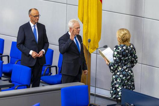 Merz, Friedrich; Klöckner, Julia; Rainer, Alois Reichstagsgebäude, Plenarsaal
