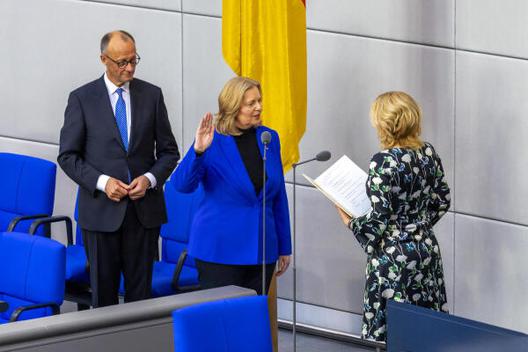 Merz, Friedrich; Klöckner, Julia; Bas, Bärbel Reichstagsgebäude, Plenarsaal