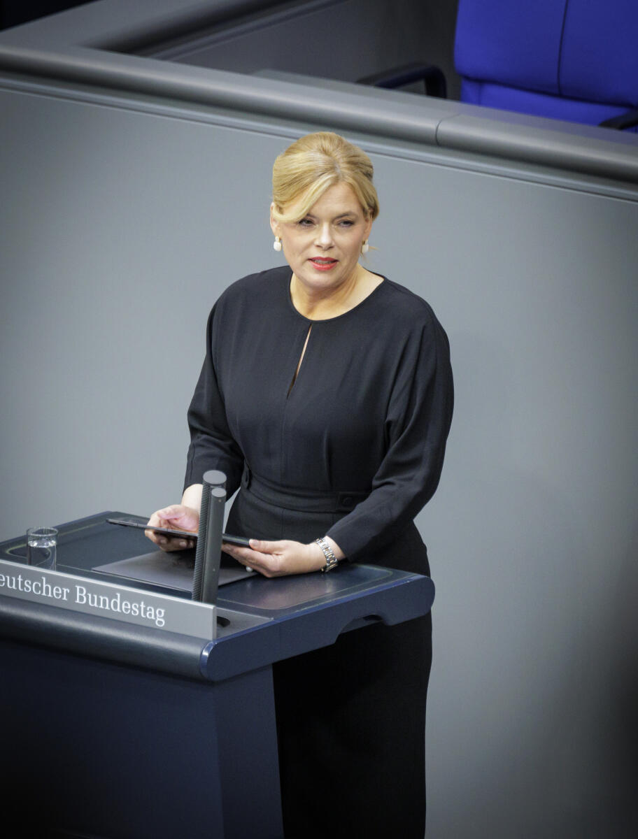 Gedenkstunde zum 80. Jahrestag des Endes des Zweiten Weltkrieges am 8. Mai 2025: Bundestagspräsidentin Julia Klöckner (im Bild), CDU/CSU, MdB, während der Begrüßungsansprache. Klöckner, Julia Gedenkstunde zum 80. Jahrestag des Endes des Zweiten Weltkrieges am 8. Mai 2025: Bundestagspräsidentin Julia Klöckner (im Bild), CDU/CSU, MdB, während der Begrüßungsansprache.