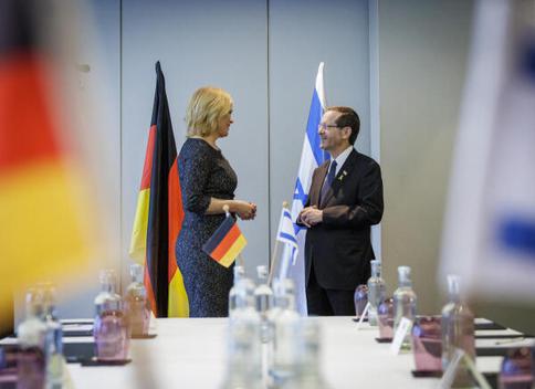 Klöckner, Julia Keine Bundestagsliegenschaft