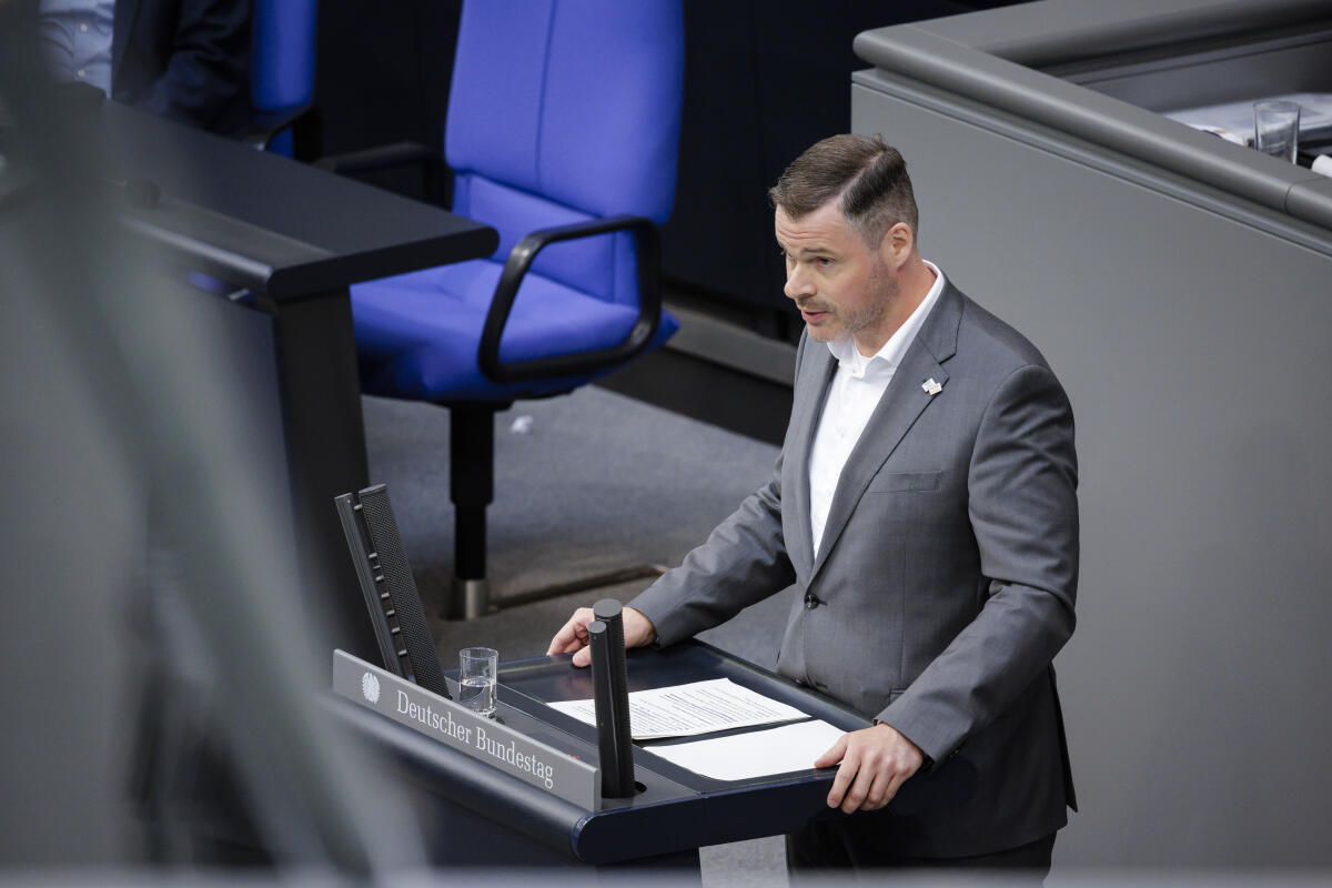 Daniel Bettermann, MdB, SPD, redet zum Top ZP 9 "Reallabore-Gesetz" im Plenum. Berlin, 23.05.2025. Bettermann, Daniel Daniel Bettermann, MdB, SPD, redet zum Top ZP 9 "Reallabore-Gesetz" im Plenum. Berlin, 23.05.2025.